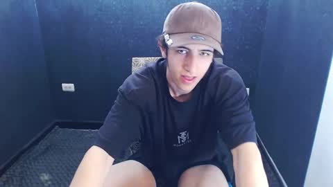 noah_sokolov online show from November 10, 2025, 3:11 pm