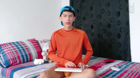 noah tyler  online show from November 19, 2025, 5:35 pm