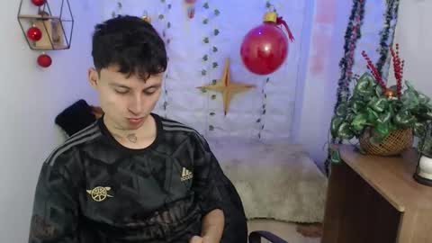 Noah  online show from December 17, 2025, 3:45 am