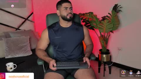 Snapshot of noahcrux chatting on September 11, 2025, 11:54 am Noah online show from September 11, 2025, 11:54 am