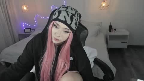 Noah  online show from February 13, 2026, 4:30 am