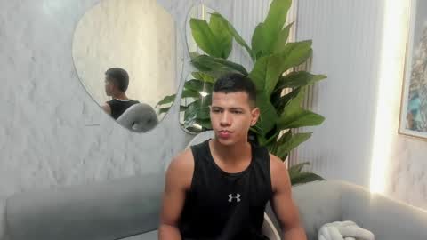 Snapshot of noahdark_ chatting on April 19, 2026, 1:27 am NOAH online show from April 19, 2026, 1:27 am