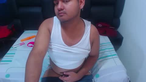 Snapshot of noahdeepthroatt chatting on March 19, 2026, 5:55 am noahdeepthroatt online show from March 19, 2026, 5:55 am