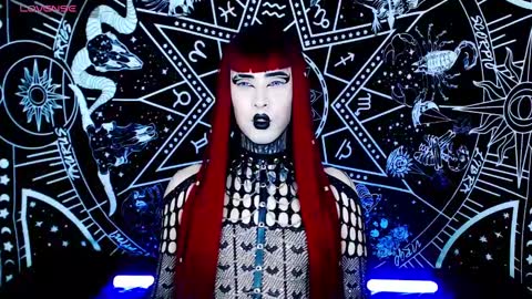 caroline online show from October 7, 2025, 12:52 am