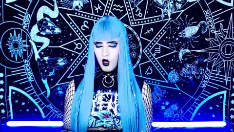 caroline online show from November 21, 2025, 2:43 am