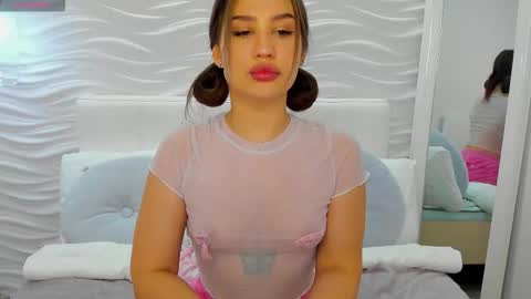 Noa online show from November 16, 2025, 1:28 pm