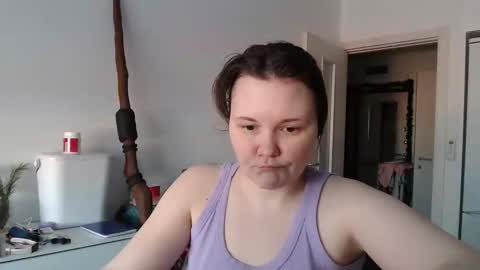 nodarell online show from February 3, 2026, 1:27 pm