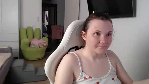 Snapshot of nodarell chatting on May 11, 2026, 4:15 pm nodarell online show from May 11, 2026, 4:15 pm