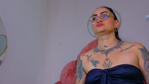NOELIA online show from July 15, 2026, 5:34 am