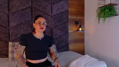 NOELIA online show from July 17, 2026, 2:51 am