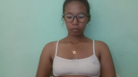 Snapshot of noellah chatting on March 4, 2025, 5:00 am noellah online show from March 4, 2025, 5:00 am