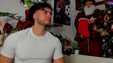 Snapshot of noha_miler chatting on December 23, 2024, 1:40 am kevin online show from December 23, 2024, 1:40 am