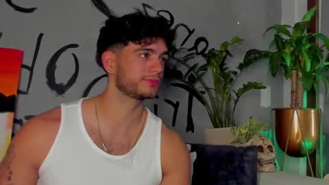 Snapshot of noha_miler chatting on February 24, 2025, 4:16 am kevin online show from February 24, 2025, 4:16 am