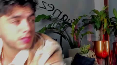 Snapshot of noha_miler chatting on March 4, 2025, 1:01 am kevin online show from March 4, 2025, 1:01 am