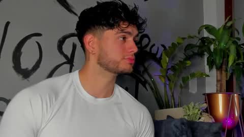 Snapshot of noha_miler chatting on March 8, 2025, 7:31 pm kevin online show from March 8, 2025, 7:31 pm