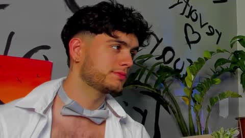 Snapshot of noha_miler chatting on March 12, 2025, 1:14 am kevin online show from March 12, 2025, 1:14 am