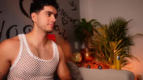 Snapshot of noha_miler chatting on September 21, 2025, 7:04 pm kevin online show from September 21, 2025, 7:04 pm