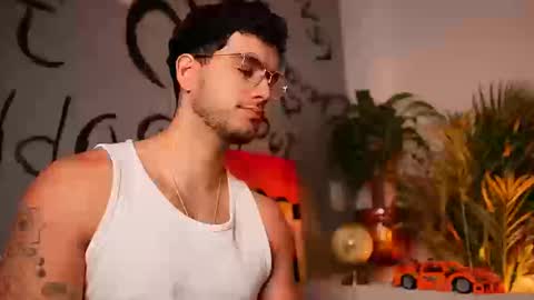 Snapshot of noha_miler chatting on September 29, 2025, 8:02 pm kevin online show from September 29, 2025, 8:02 pm