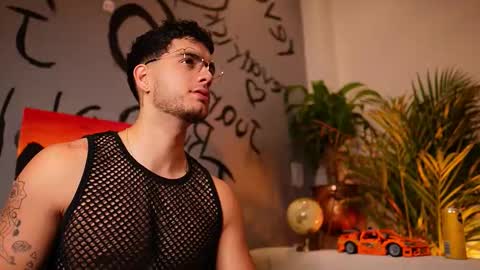 Snapshot of noha_miler chatting on October 1, 2025, 12:38 am kevin online show from October 1, 2025, 12:38 am