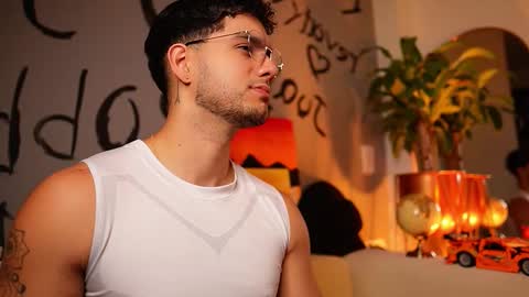 Snapshot of noha_miler chatting on October 14, 2025, 9:48 pm kevin online show from October 14, 2025, 9:48 pm