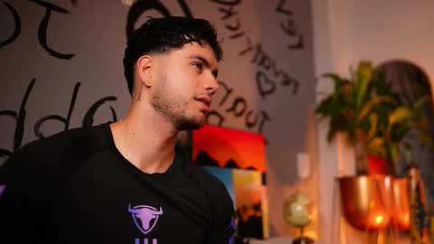 Snapshot of noha_miler chatting on November 5, 2025, 12:10 am kevin online show from November 5, 2025, 12:10 am