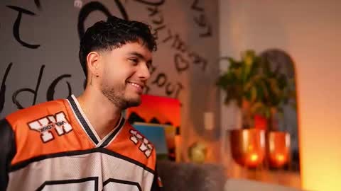 Snapshot of noha_miler chatting on November 15, 2025, 5:31 pm kevin online show from November 15, 2025, 5:31 pm