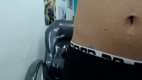 Snapshot of noha_scott chatting on December 24, 2024, 2:43 am Noha Scott online show from December 24, 2024, 2:43 am