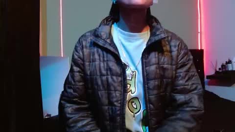 Noha Thomson online show from October 3, 2025, 9:34 pm