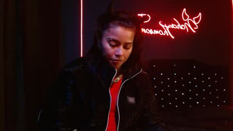Snapshot of noha_thomson chatting on April 17, 2026, 1:08 am Noha Thomson online show from April 17, 2026, 1:08 am