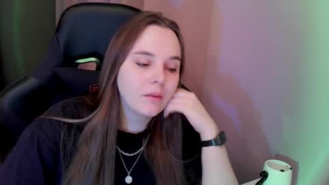 noir_ember_ online show from November 23, 2025, 1:00 pm