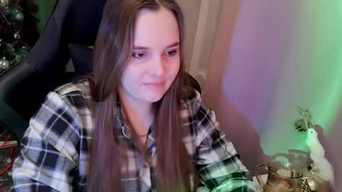 noir_ember_ online show from January 14, 2026, 2:23 pm