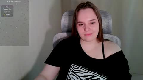 noir_ember_ online show from July 28, 2026, 4:50 pm
