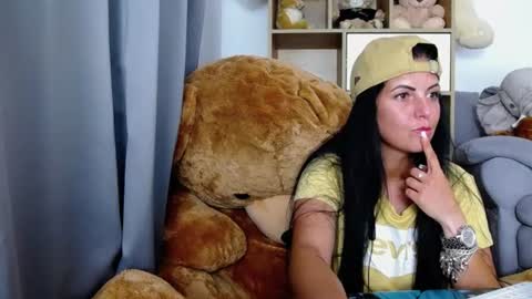 Snapshot of noirbella chatting on July 31, 2026, 11:04 pm noirbella online show from July 31, 2026, 11:04 pm
