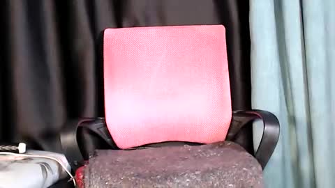 Snapshot of noircandy chatting on January 22, 2025, 9:54 pm Noir Thats My Name Call Me Bablicious online show from January 22, 2025, 9:54 pm