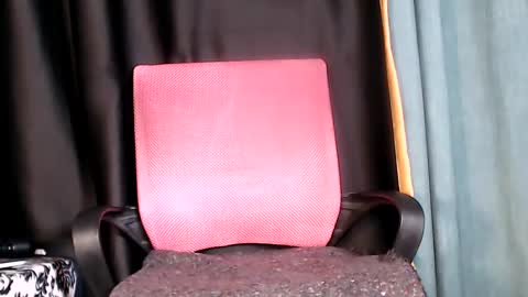 Snapshot of noircandy chatting on January 29, 2025, 7:04 am Noir Thats My Name Call Me Bablicious online show from January 29, 2025, 7:04 am