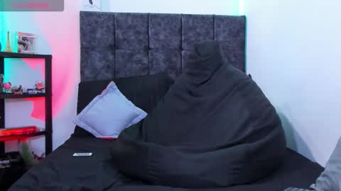 Nolan  online show from April 17, 2026, 5:38 pm