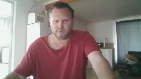 Nollie online show from October 28, 2025, 5:33 am