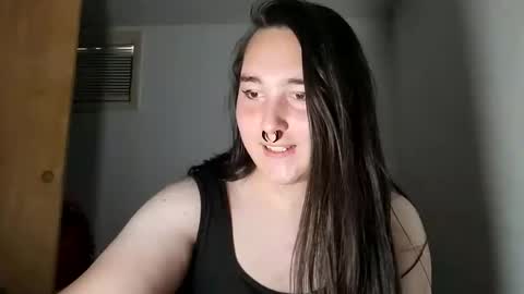 Snapshot of nonbinarybeauty20 chatting on November 25, 2025, 9:15 pm nonbinarybeauty20 online show from November 25, 2025, 9:15 pm