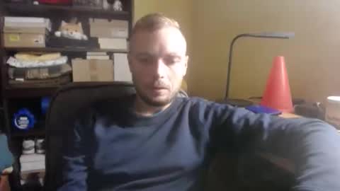 J. online show from October 4, 2025, 8:29 pm