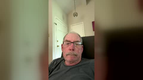 Snapshot of nopubesonme1 chatting on June 21, 2026, 6:43 pm nopubes online show from June 21, 2026, 6:43 pm