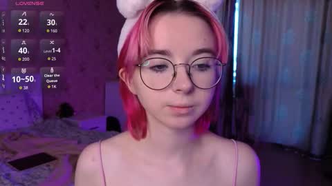 Snapshot of nora_failure chatting on September 26, 2025, 6:06 am Nora Failure online show from September 26, 2025, 6:06 am