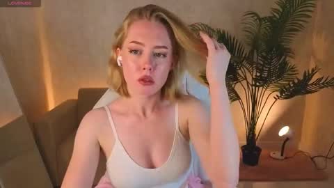 Nora online show from December 15, 2025, 8:18 am