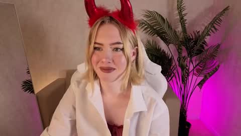 Nora online show from December 18, 2025, 8:09 am