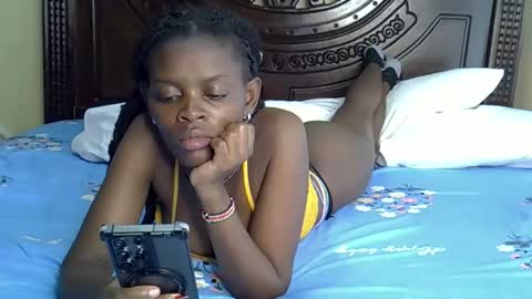 Snapshot of norah_pure chatting on September 16, 2025, 6:25 am norah_pure online show from September 16, 2025, 6:25 am