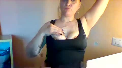 norahblankasweet online show from May 26, 2026, 7:04 am