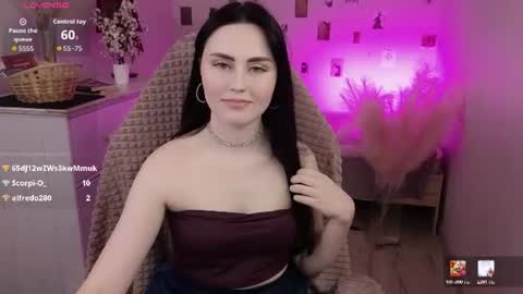 Snapshot of noralumi chatting on June 11, 2026, 5:49 am Nora online show from June 11, 2026, 5:49 am