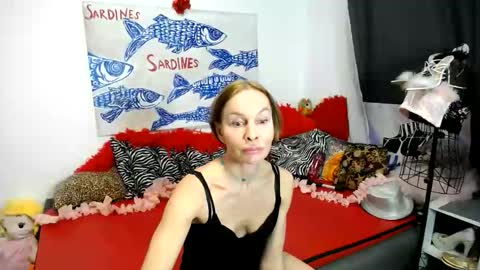 Snapshot of noraohgreys chatting on May 27, 2026, 9:23 pm Nora online show from May 27, 2026, 9:23 pm