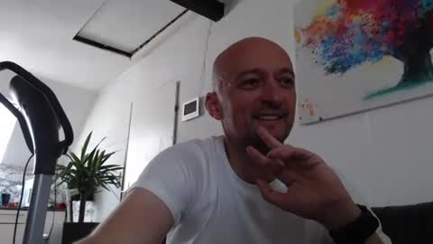 nordicrunner76 online show from May 21, 2026, 11:06 am