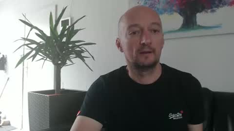 nordicrunner76 online show from June 4, 2026, 10:54 am