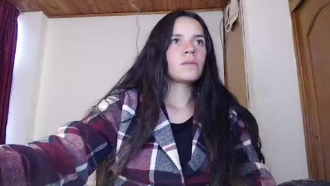 noreen_ online show from May 8, 2026, 8:14 pm